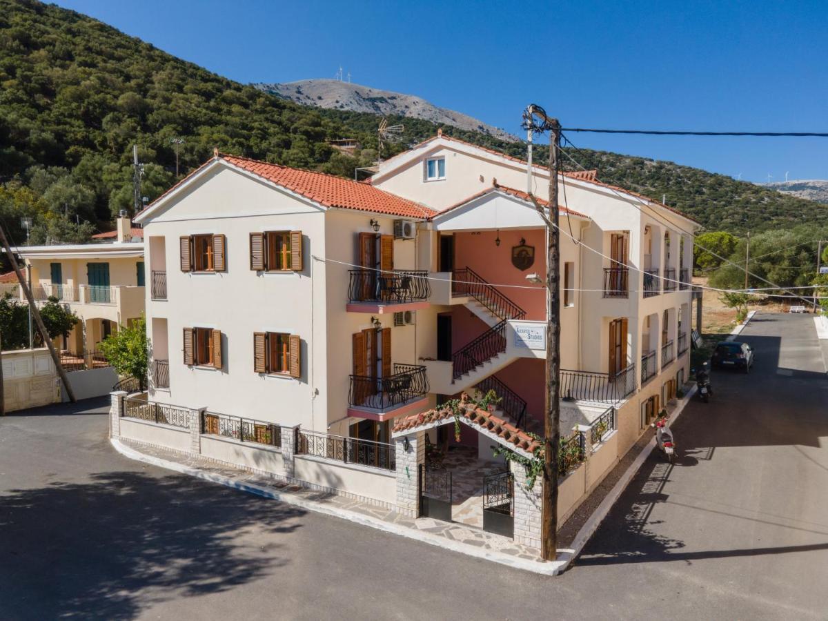 Alexatos Studios & Apartments Айя-Евфимия Экстерьер фото