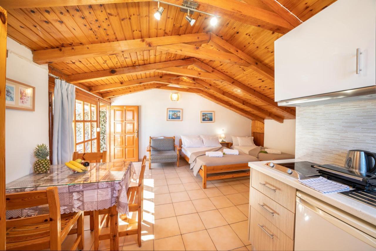 Alexatos Studios & Apartments Айя-Евфимия Экстерьер фото