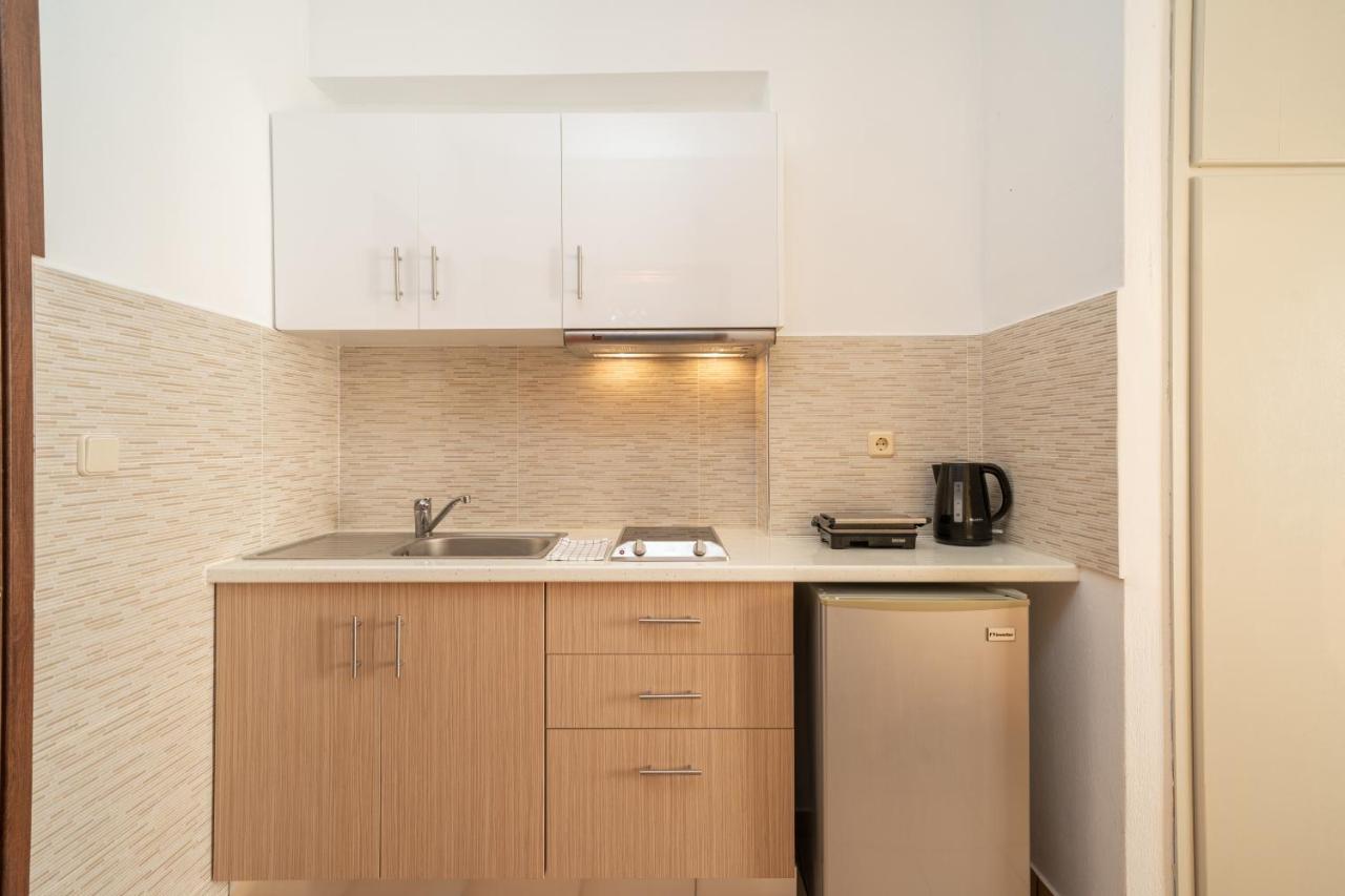 Alexatos Studios & Apartments Айя-Евфимия Экстерьер фото