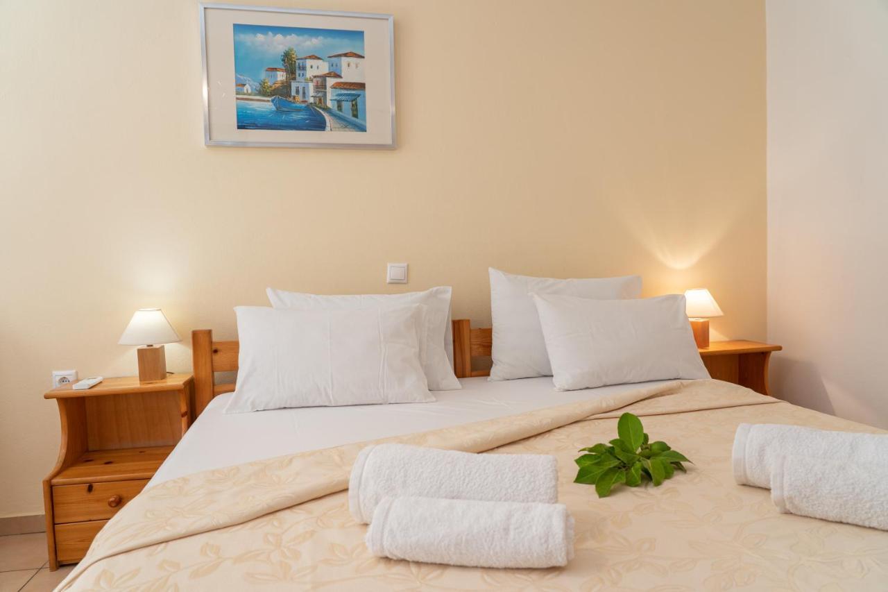 Alexatos Studios & Apartments Айя-Евфимия Экстерьер фото