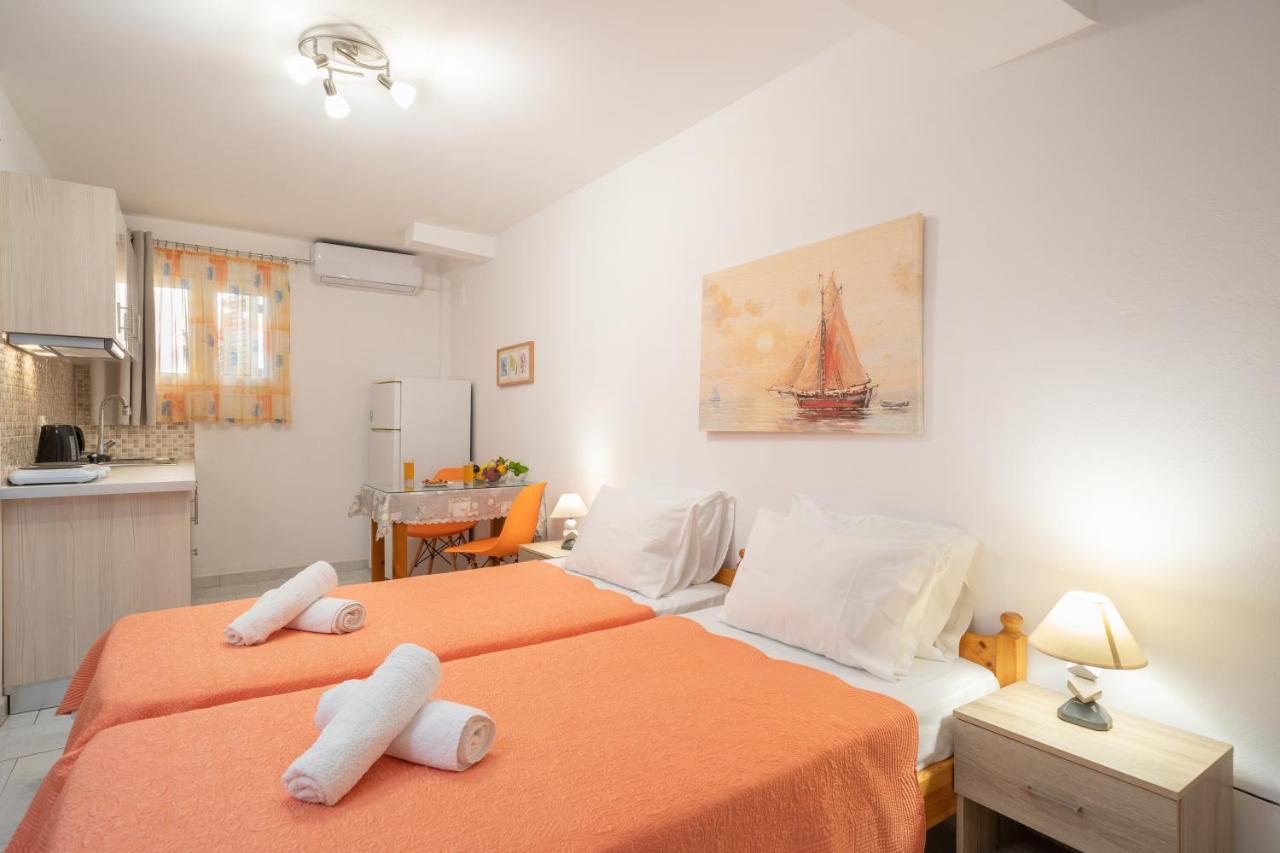 Alexatos Studios & Apartments Айя-Евфимия Экстерьер фото