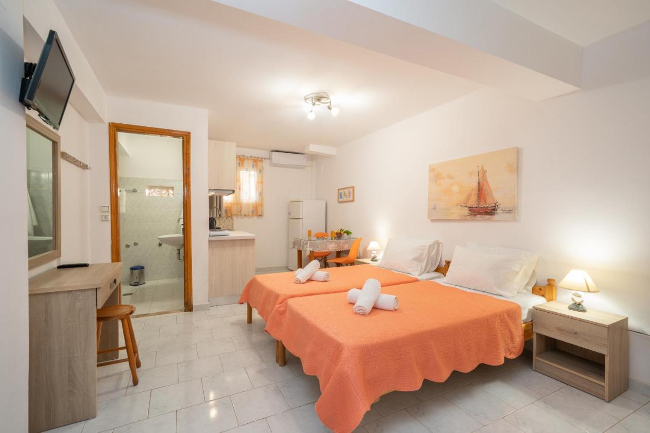 Alexatos Studios & Apartments Айя-Евфимия Экстерьер фото