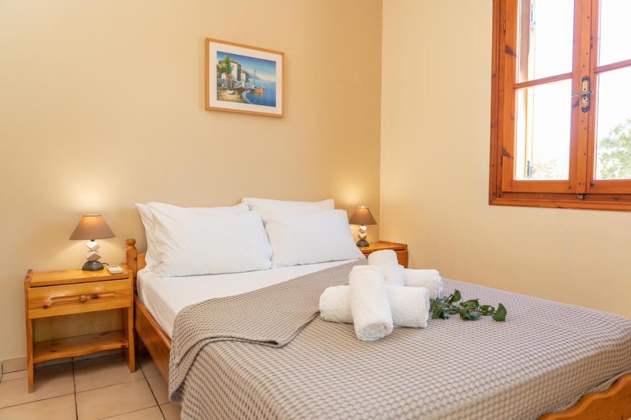 Alexatos Studios & Apartments Айя-Евфимия Экстерьер фото