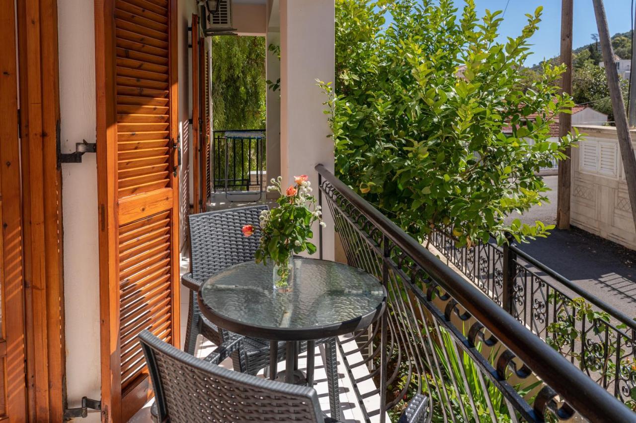 Alexatos Studios & Apartments Айя-Евфимия Экстерьер фото