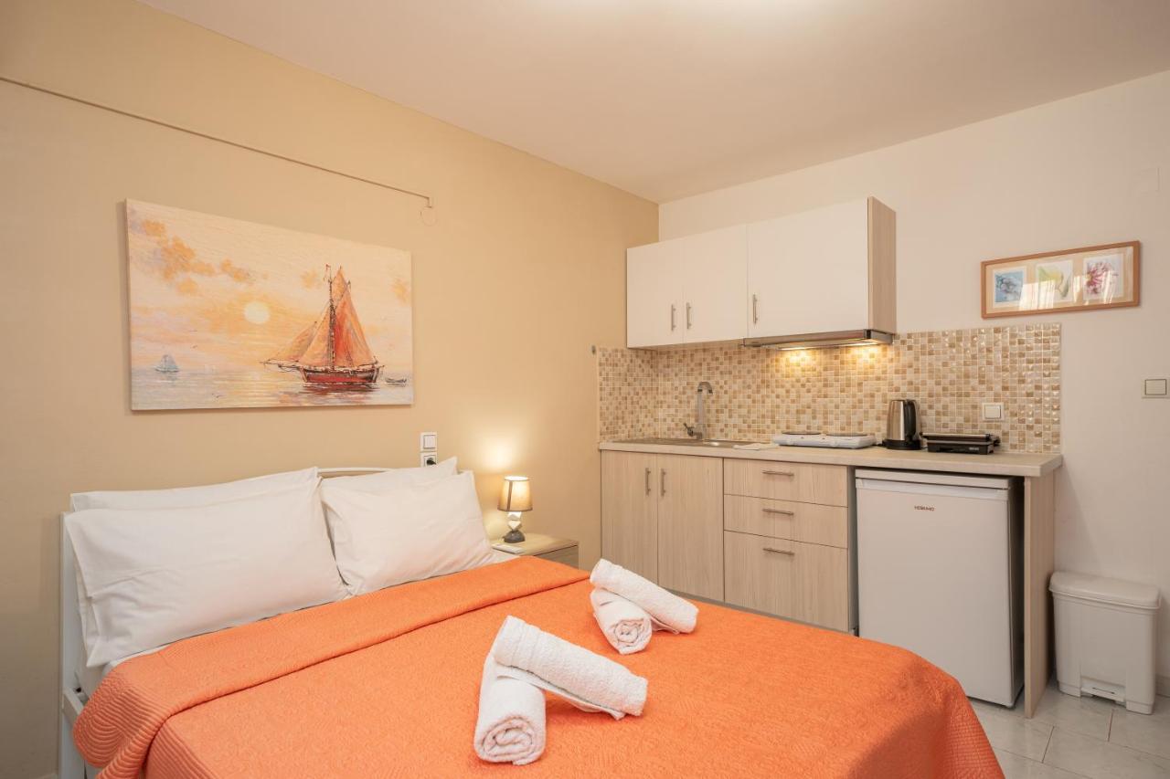 Alexatos Studios & Apartments Айя-Евфимия Экстерьер фото